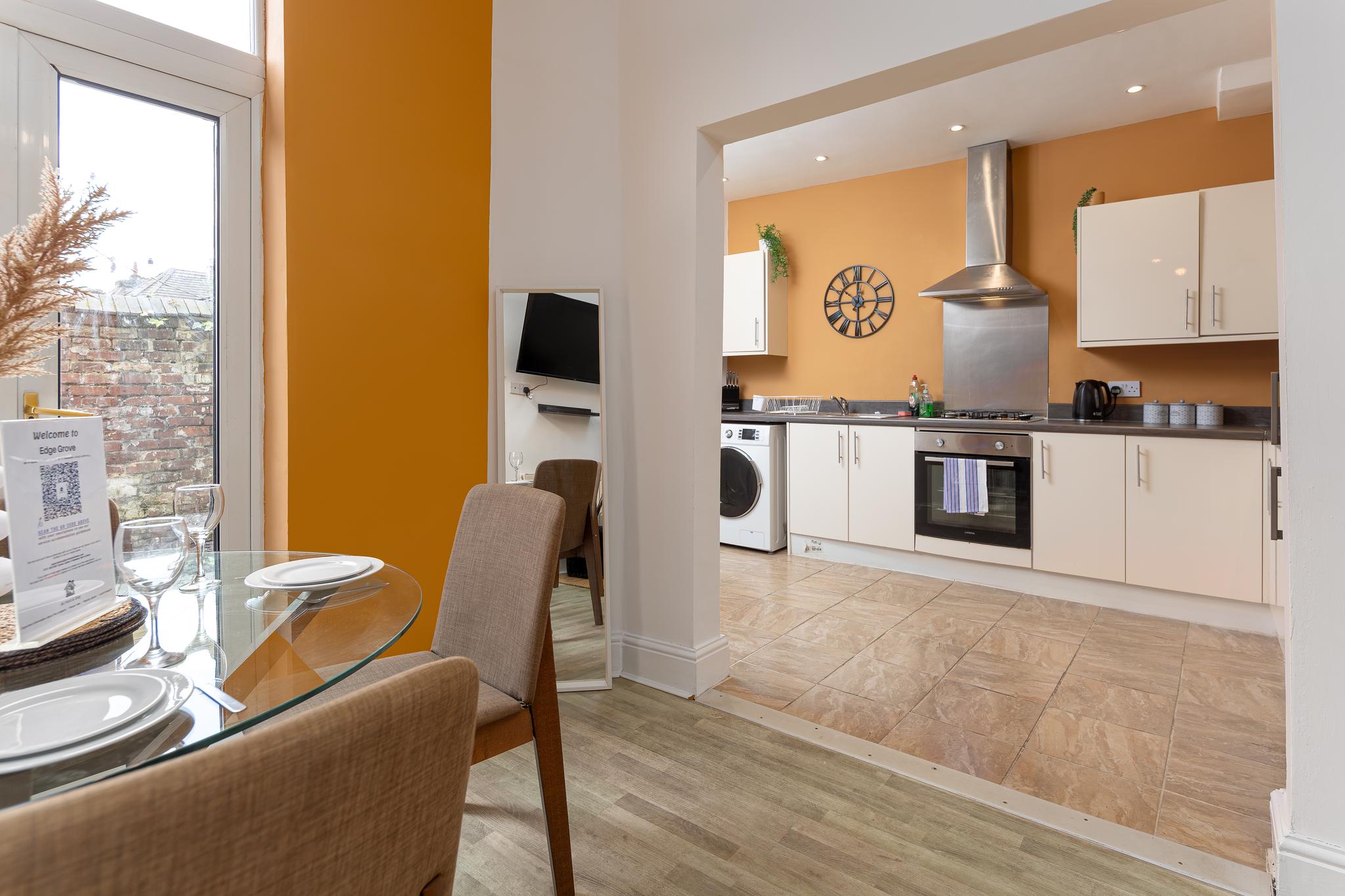 Edge Grove House4