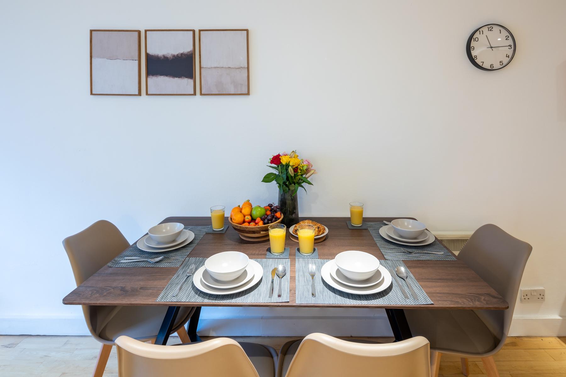 Central 2Bed 2Bath Flat-Sleeps 4-By Temple Meads4