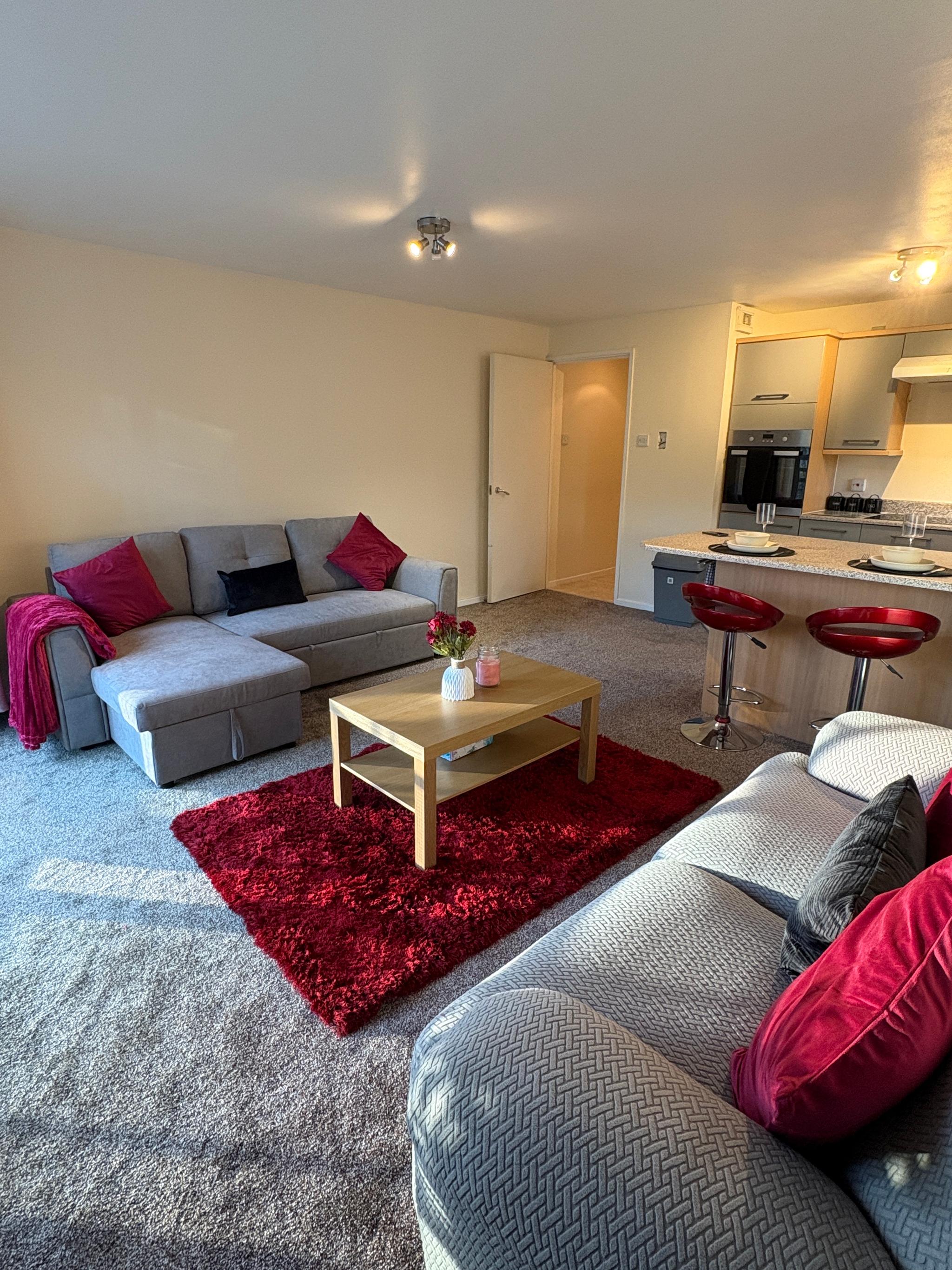 Central Snow Hill Apt | Free Parking & Balcony2