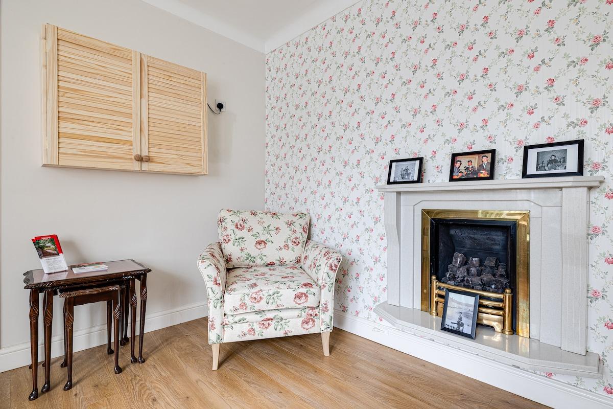 George Harrison's Former 3Bed Home in Liverpool5