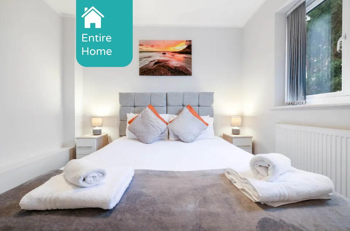 2 Bdr Penthouse with parking High Wycombe Apt. 01