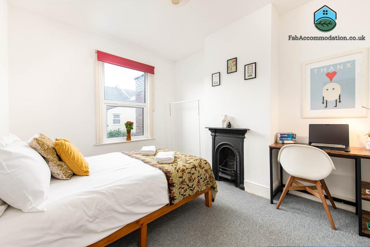 Business & Leisure Stays-2 Bed House-Free Parking5