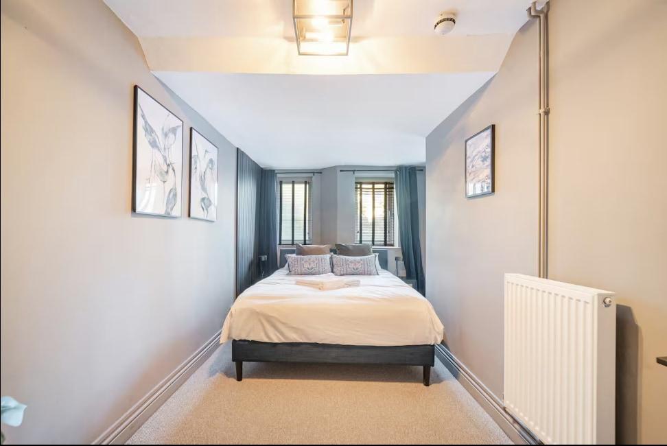 Stylish & Cosy-2Bed-Basement-Clifton Central Flat5