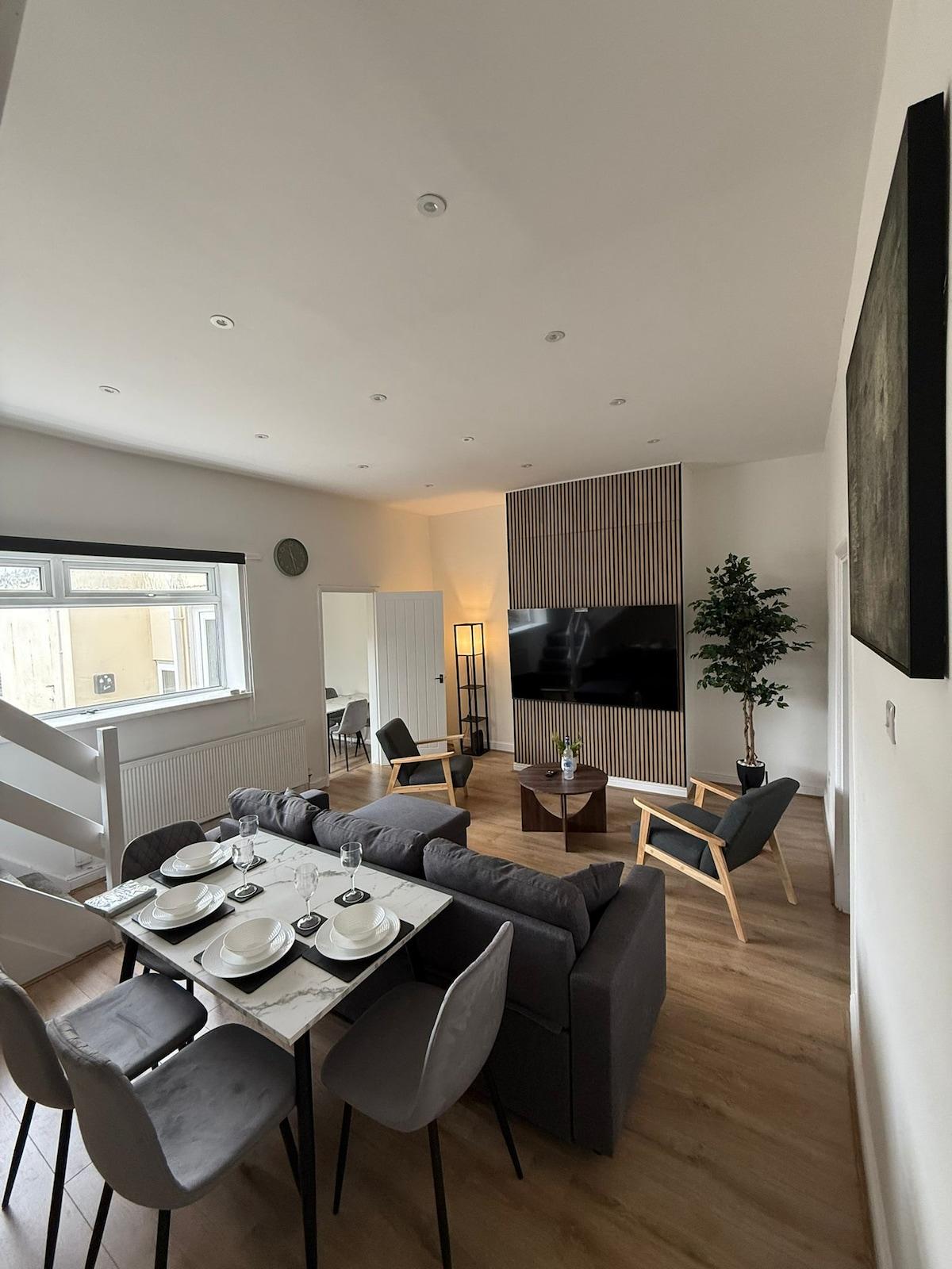 Bright 5Bed 2Bath - Near Stadium and Crownworks