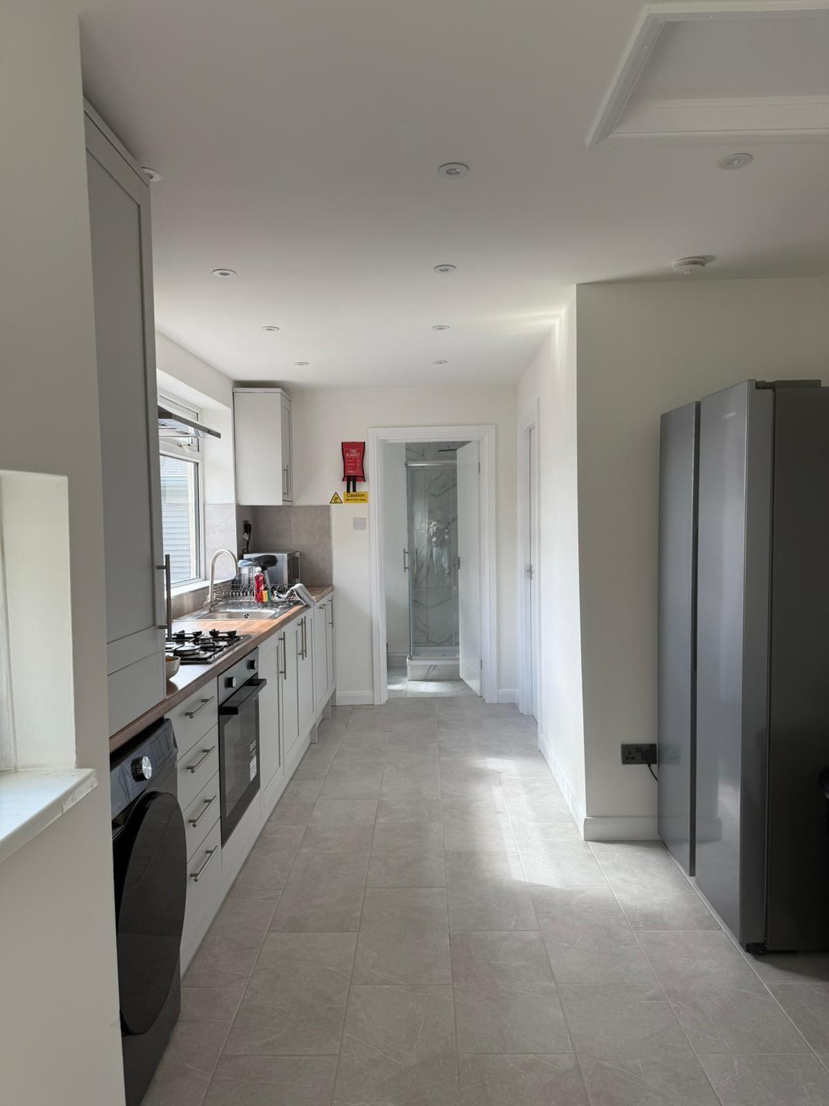 Bright 5Bed 2Bath - Near Stadium and Crownworks6