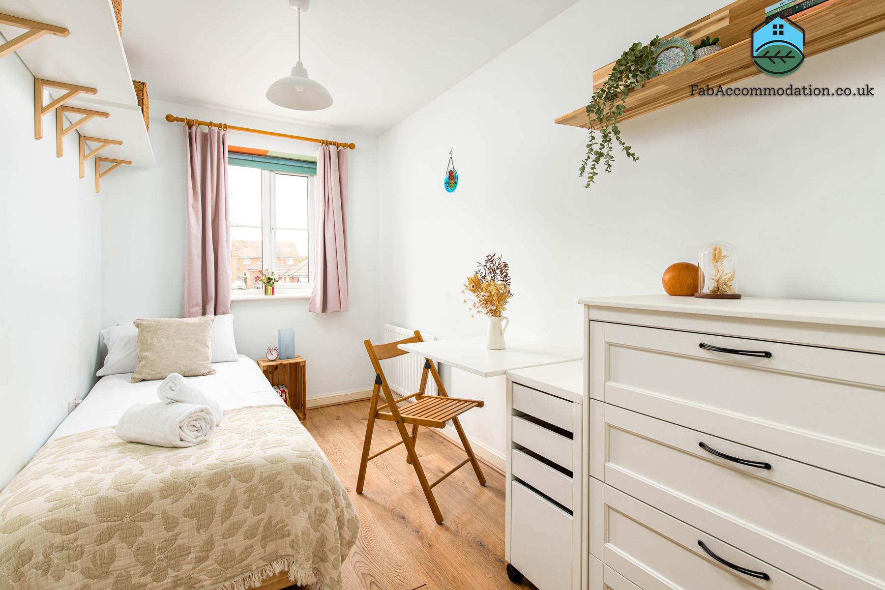 Lovely & Bright 2Bed 2Bath Flat-Private Parking3