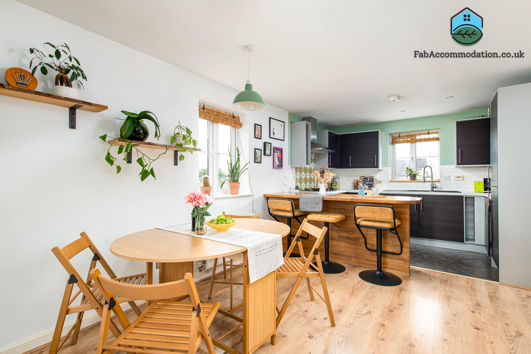 Lovely & Bright 2Bed 2Bath Flat-Private Parking5