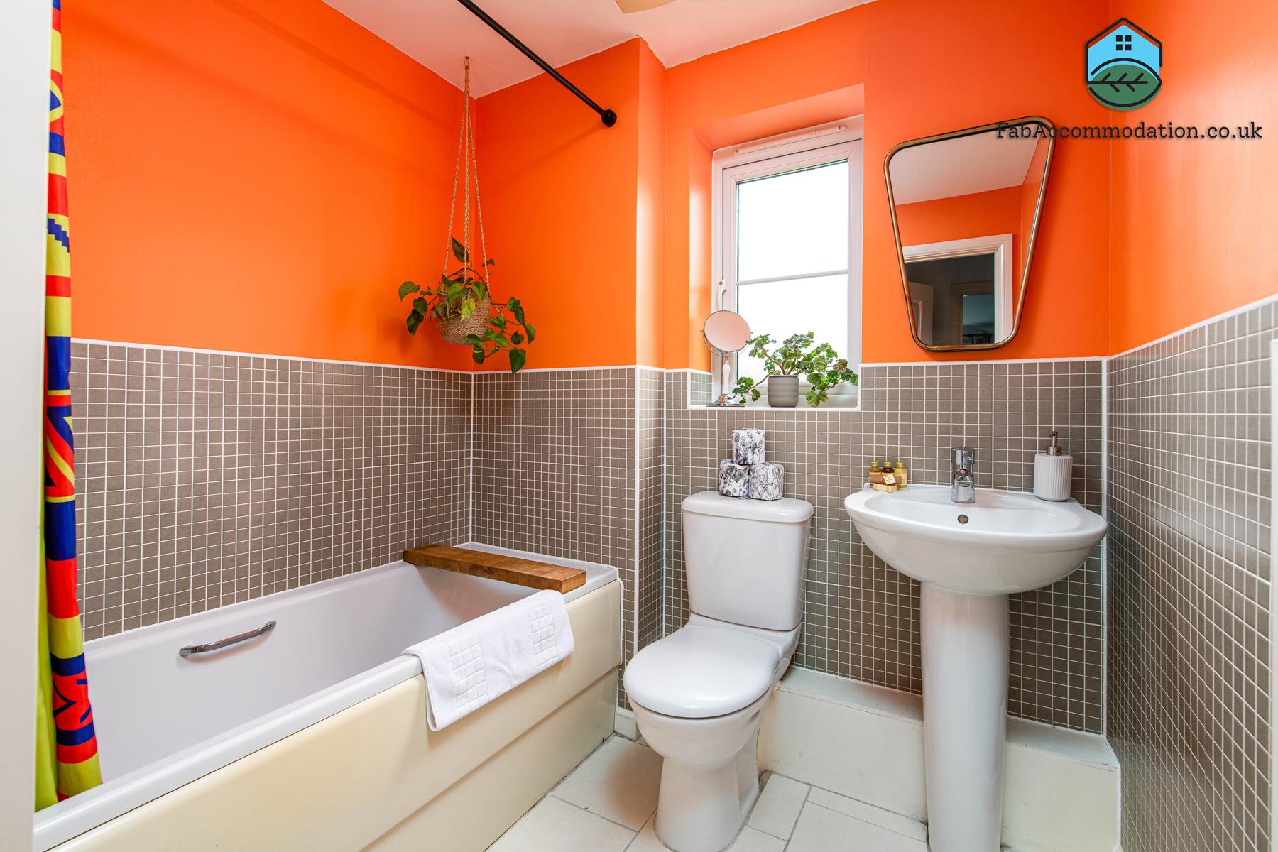 Lovely & Bright 2Bed 2Bath Flat-Private Parking4