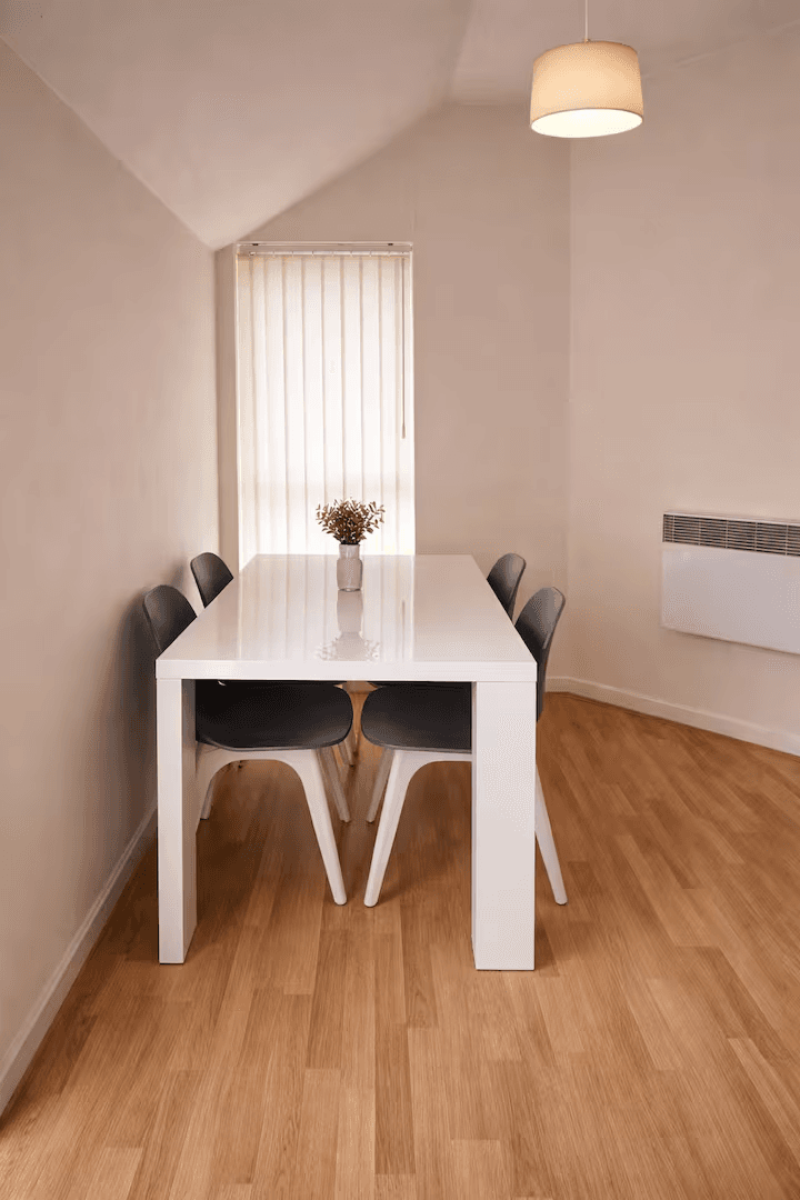 2 Bed Webster Road Park Apart with Free Parking6