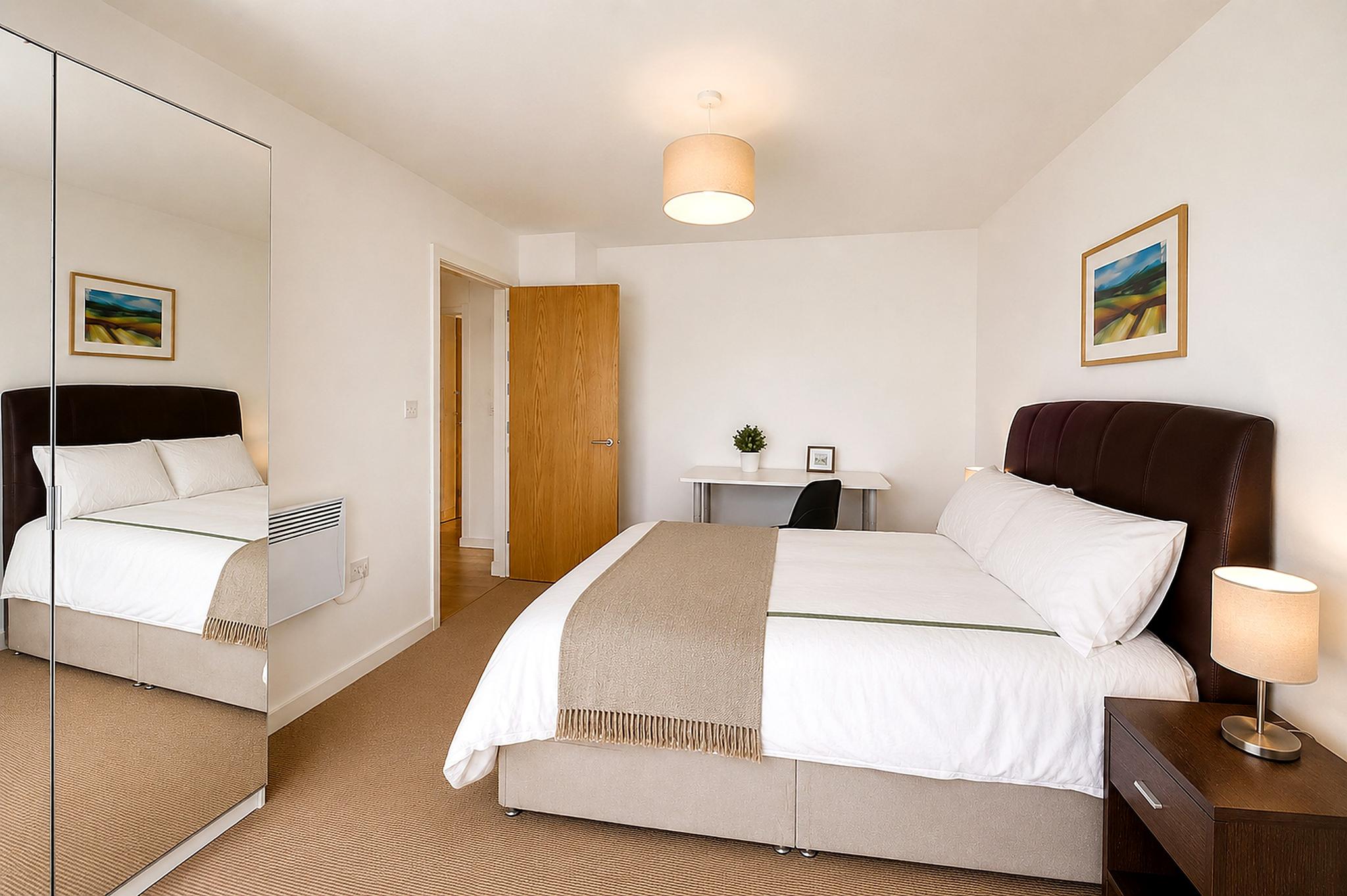 2 Bed Webster Road Park Apart with Free Parking