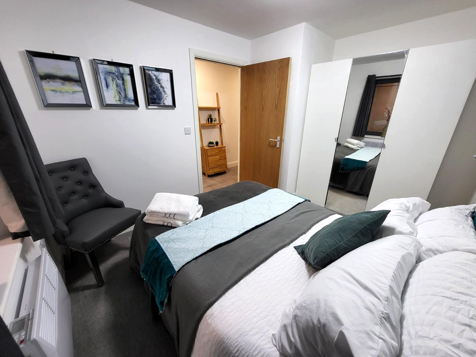 Inclusive 1BR Central Abode w Parking and Balcony4
