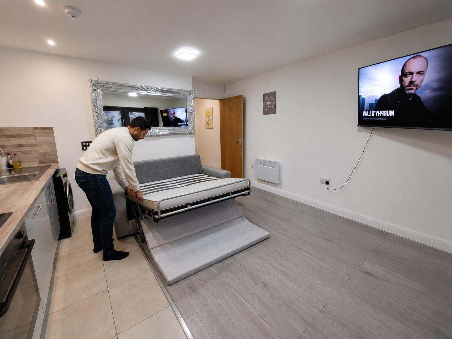 Inclusive 1BR Central Abode w Parking and Balcony6