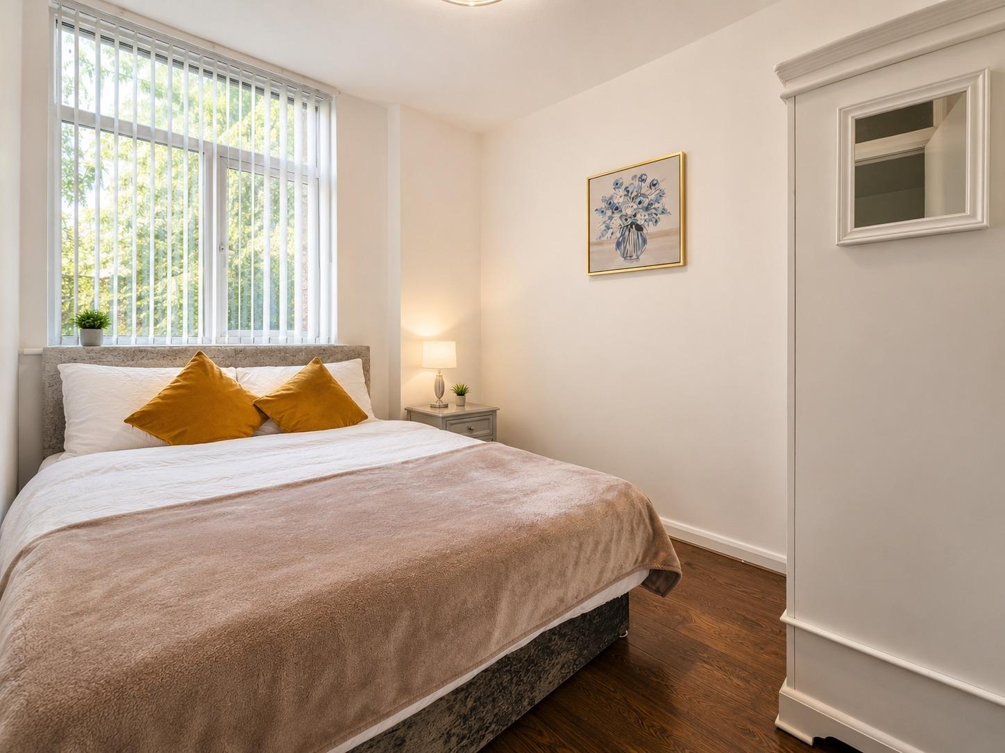 Botanic Apartment with Parking & Park Views, Quiet4
