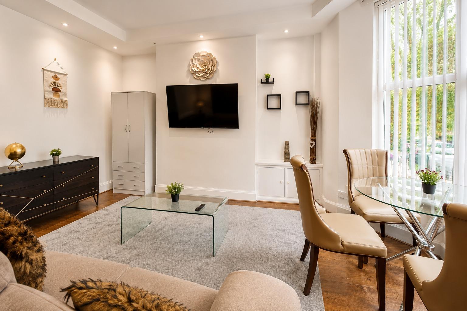 Botanic Apartment with Parking & Park Views, Quiet6