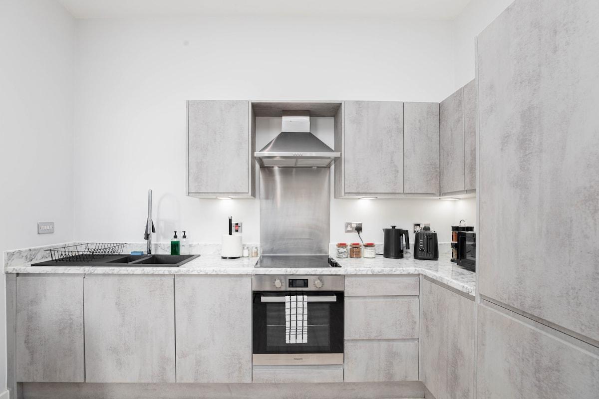 Modern 2 Bed Apt by Royal Armouries | Sleeps 64