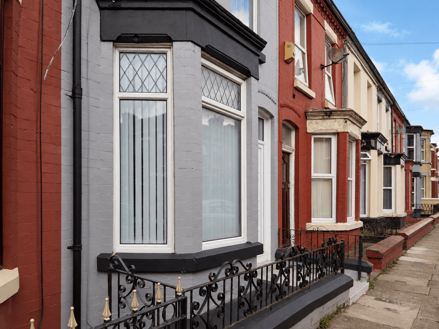 Woodcroft House | Liverpool 4BR Sleeps 8 | Parking6