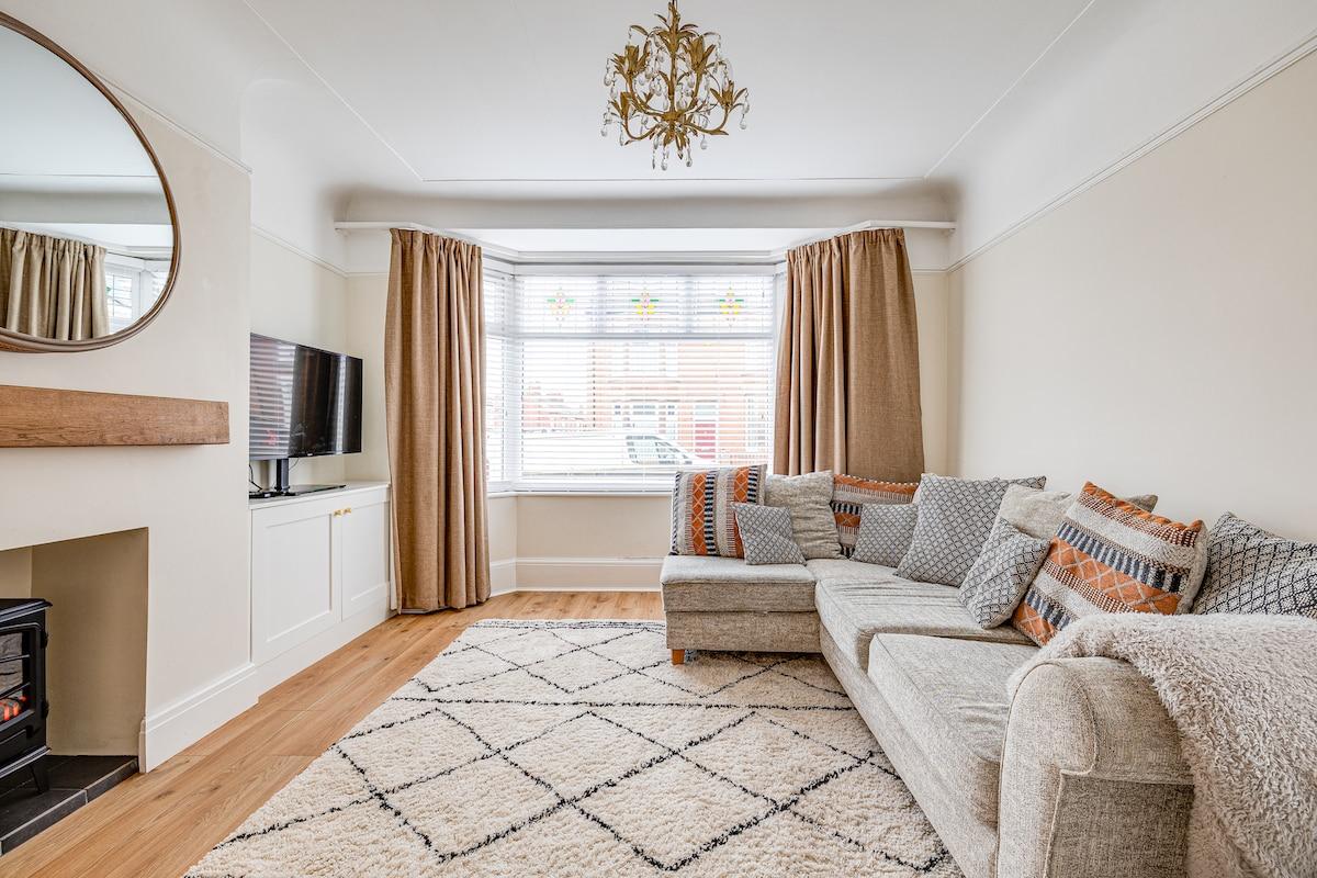 Elegant 3BR House near Liverpool City Centre4