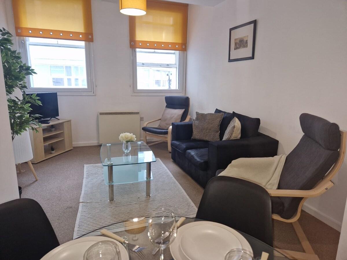 Stylish & Cosy 2Bed Retreat in Central Sheffield1