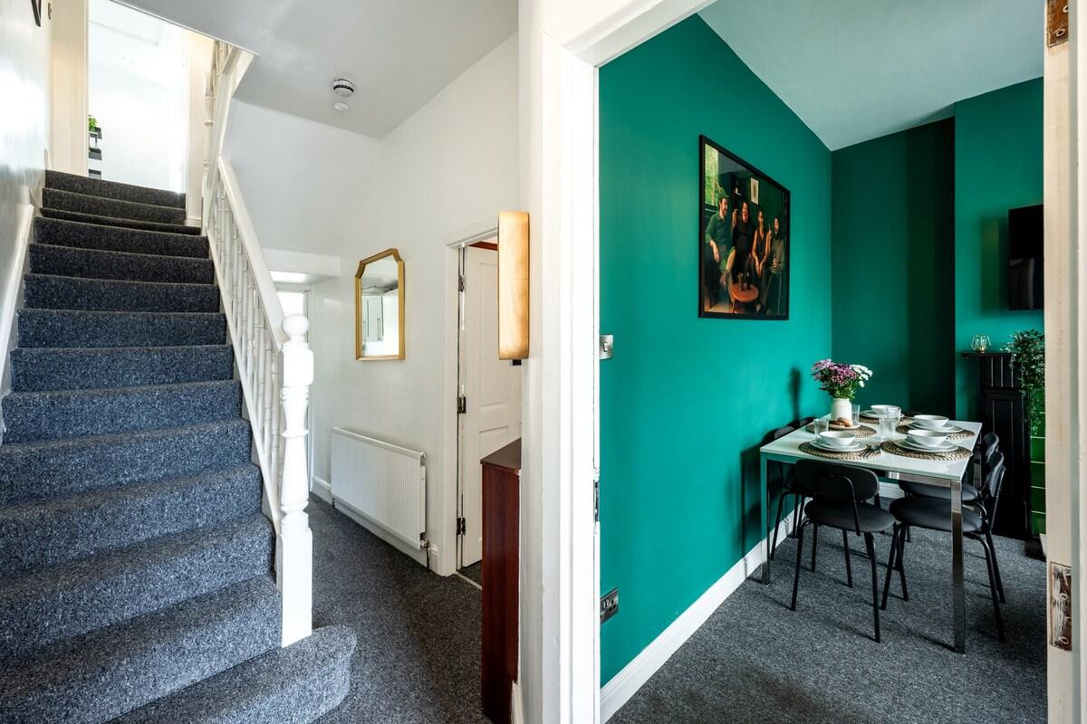 Spacious Central Nottingham House4