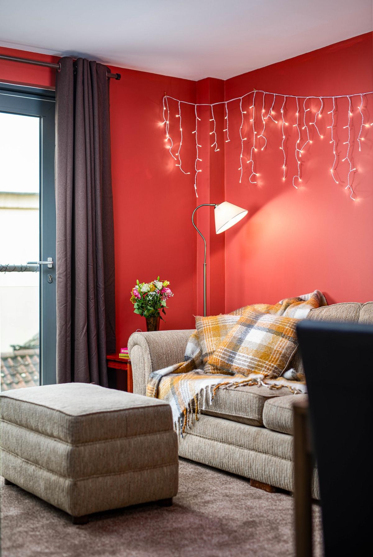 Super Central and Homely Flat-Parking for £5/day5