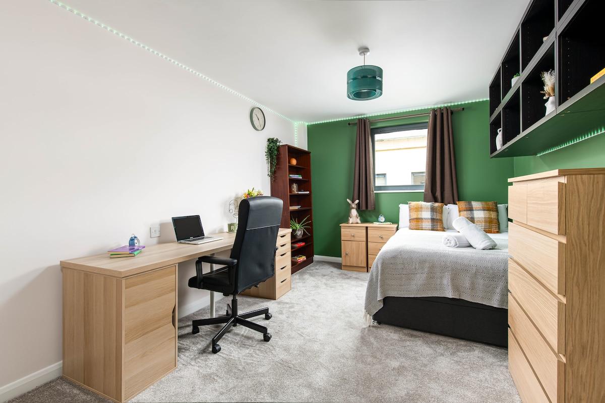 Super Central and Homely Flat-Parking for £5/day2
