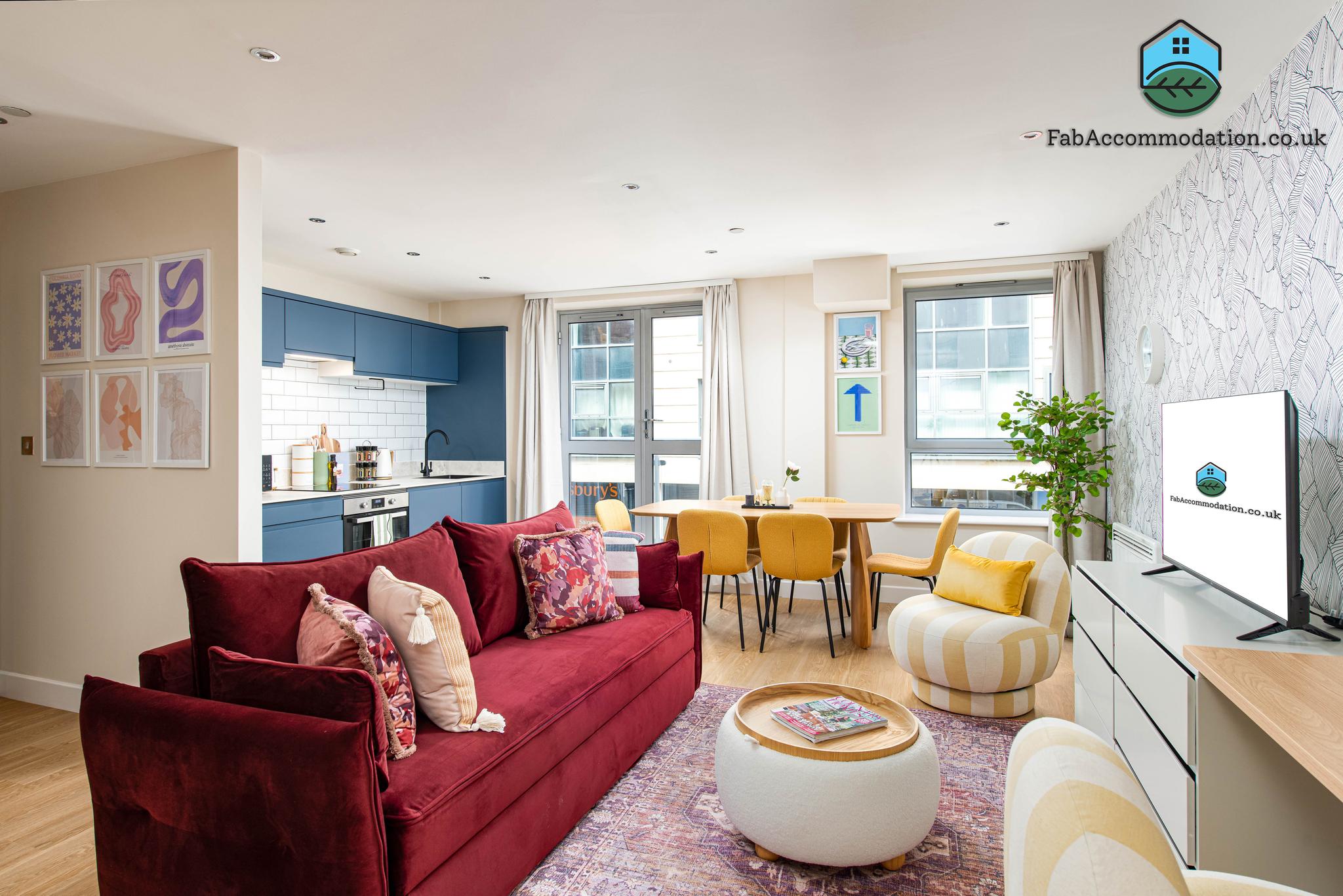 Super Central & Stylish Flat-2 Bed 2 Bath-Sleeps 41